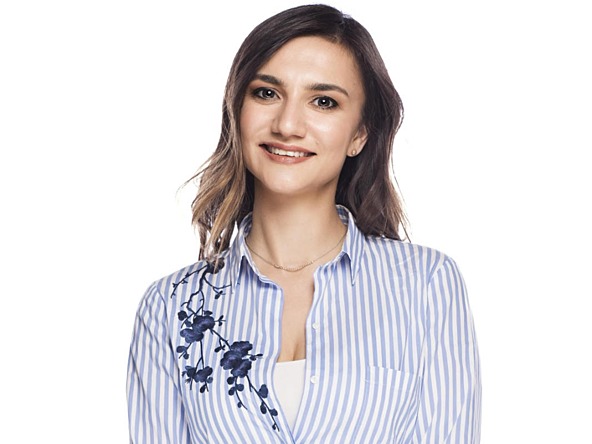 Head shot of Özge Akçizmeci Üstün